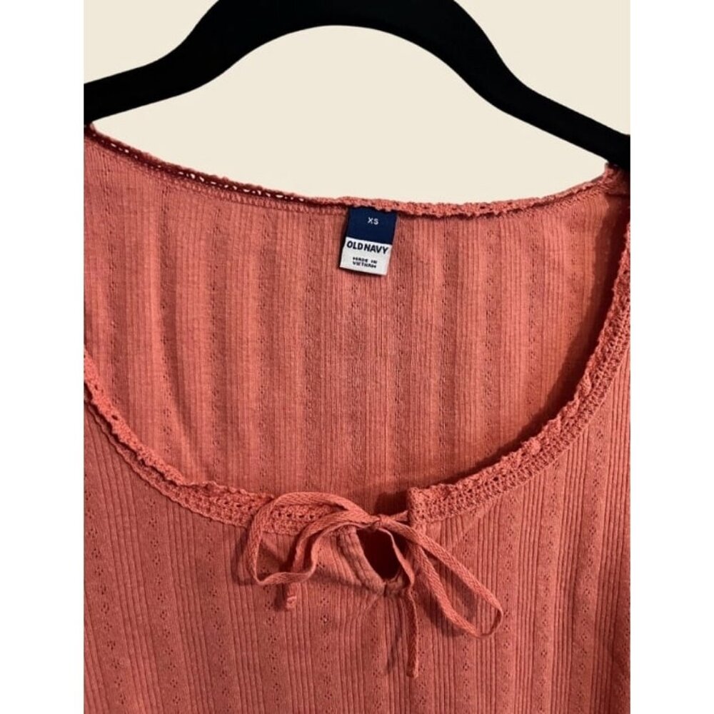Old Navy Scoop Neck Ribbed Top Size XS - Picture 2 of 3